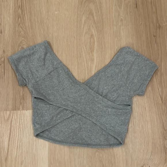 Forever 21 Heather Gray Cross-back Crop Top S - Picture 2 of 3